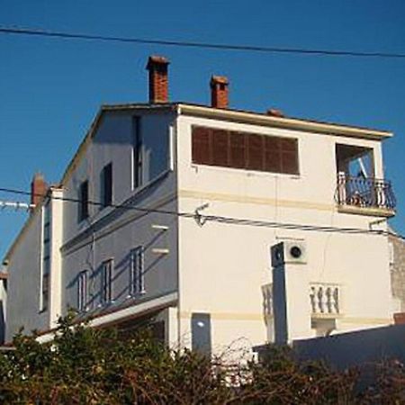 Apartment Silvana Božava Екстериор снимка